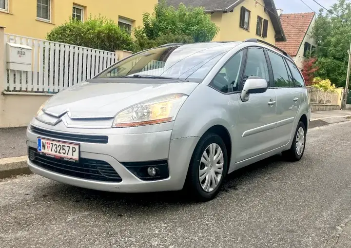 Citroen C4 Picasso 2010 photo 3