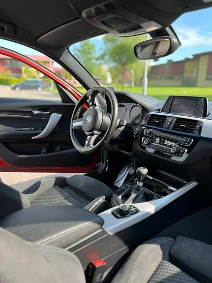 BMW 118D 2018 photo 2