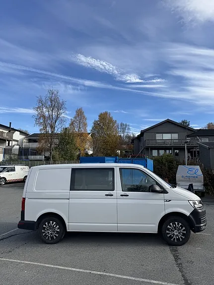 Volkswagen Transporter 2018 photo 4