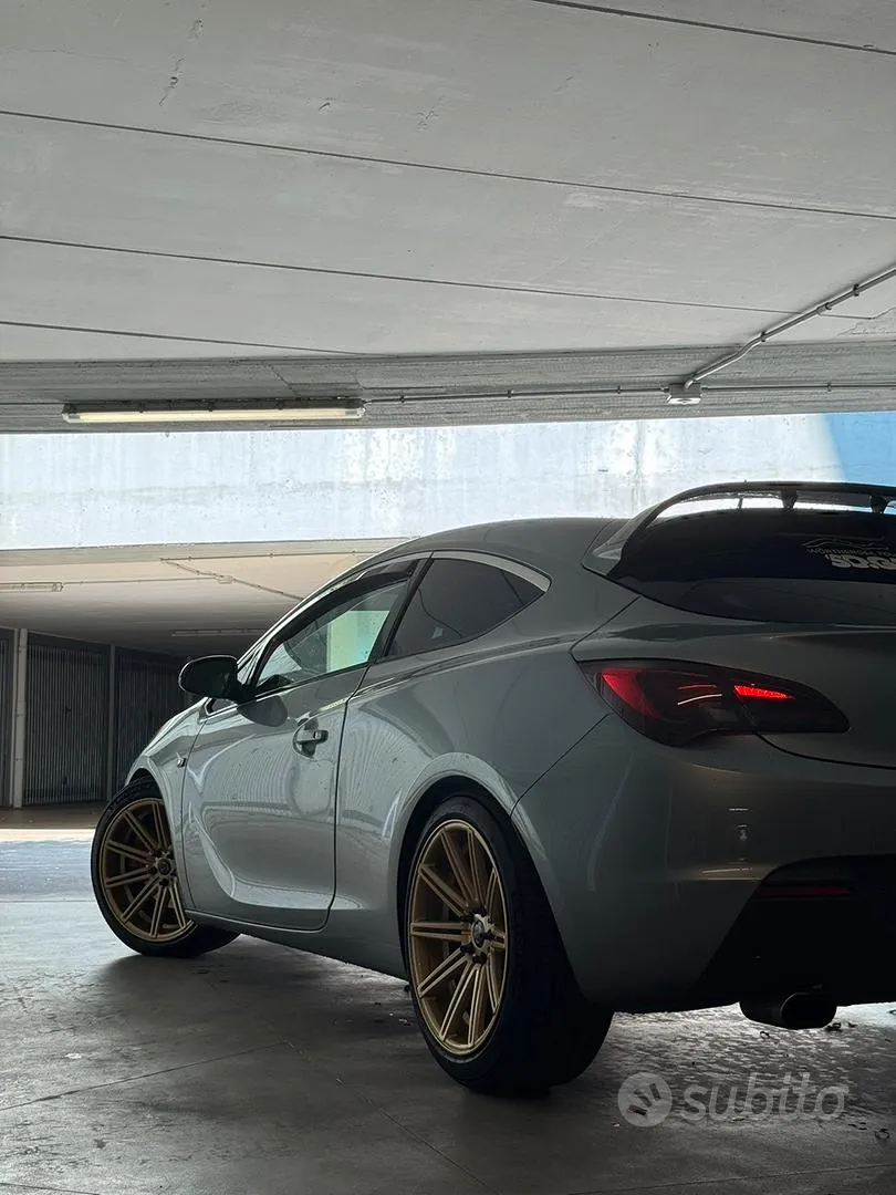 Opel Astra 2013 photo 3