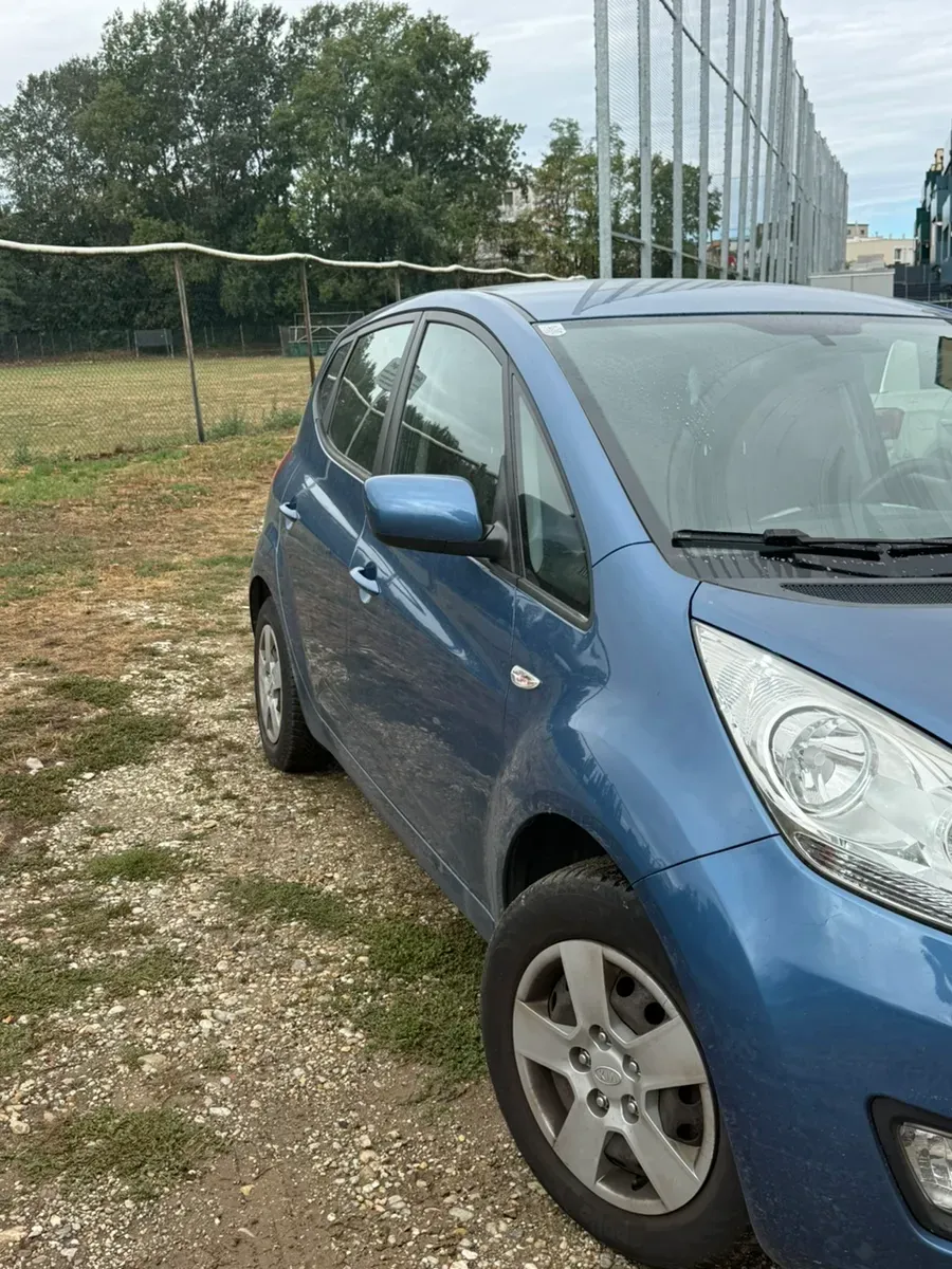 Kia Venga 2011 photo 3