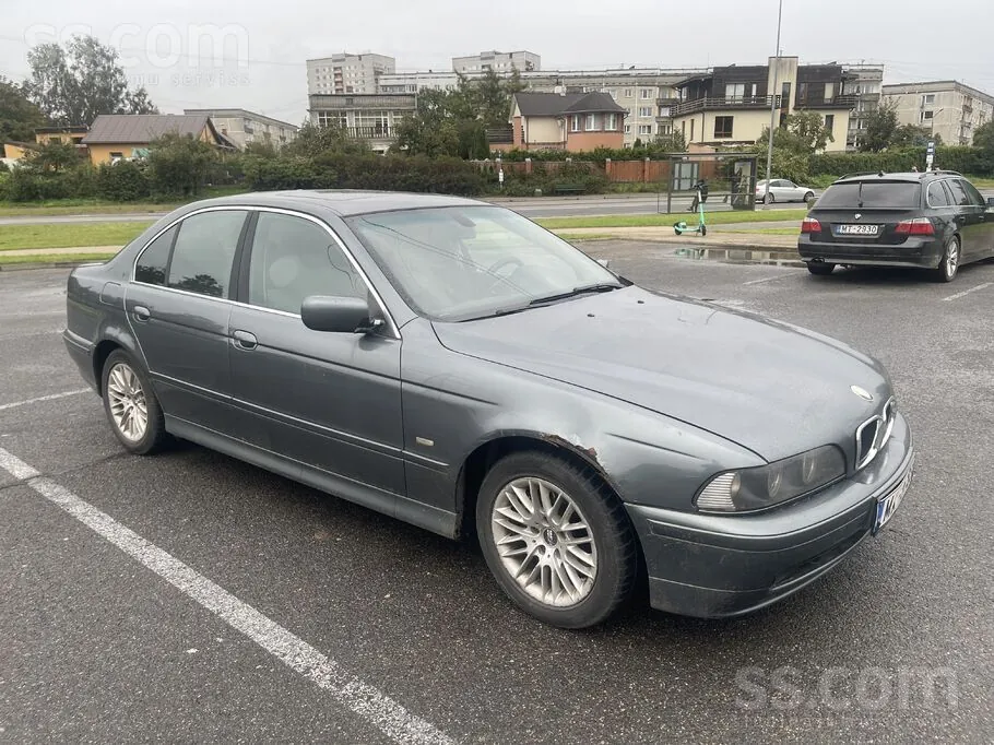 BMW 530 2003 photo 2