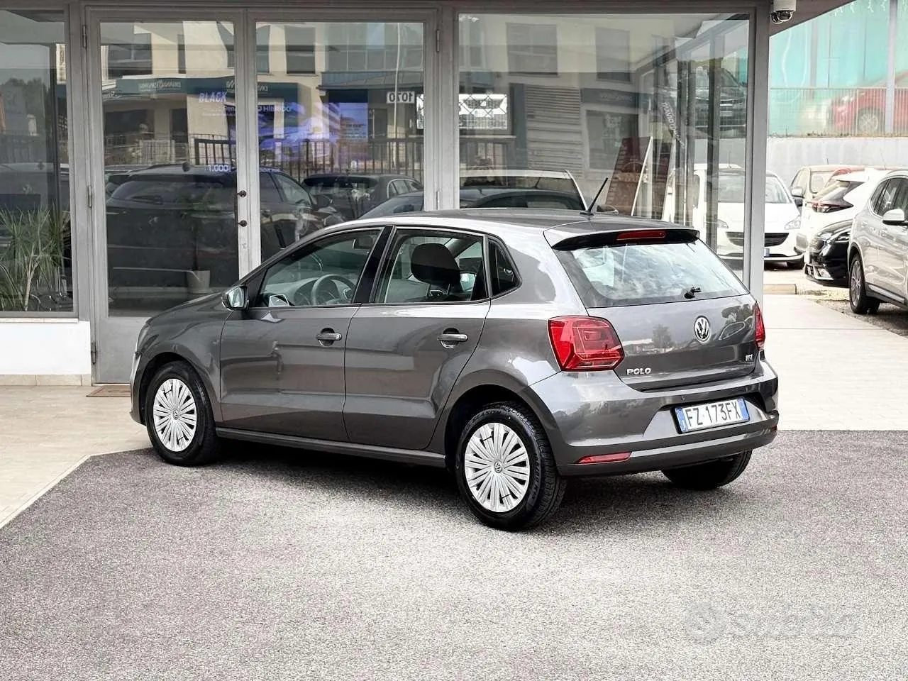 Volkswagen Polo 2015 photo 4