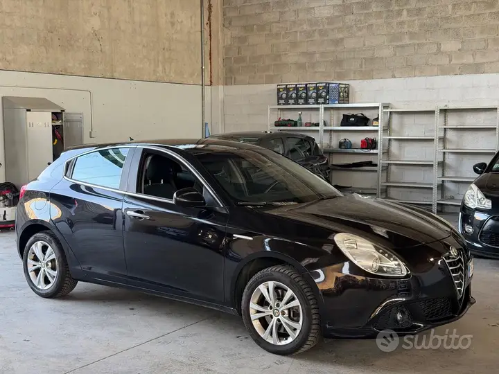 Alfa Romeo Giulietta 2012 photo 4