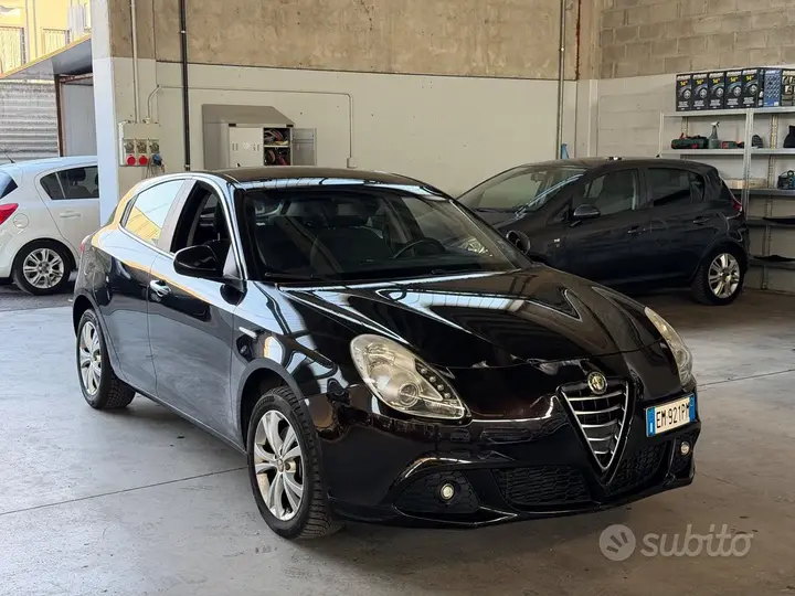Alfa Romeo Giulietta 2012 photo 3