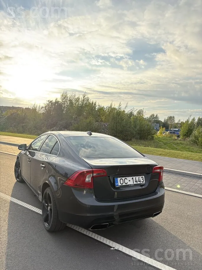 Volvo S60 2010 photo 5