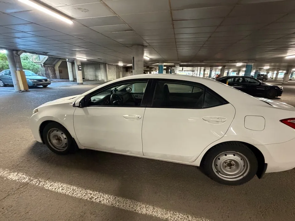 Toyota Corolla 2015 photo 2