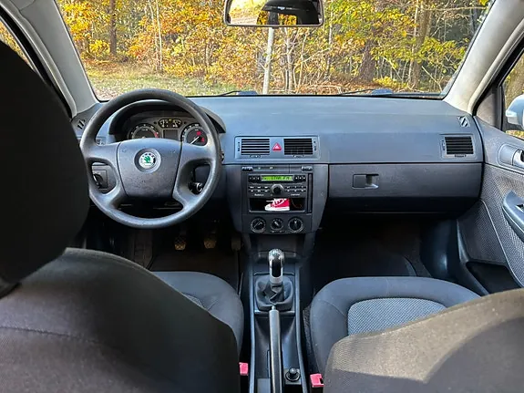 Skoda Fabia 2007 photo 5