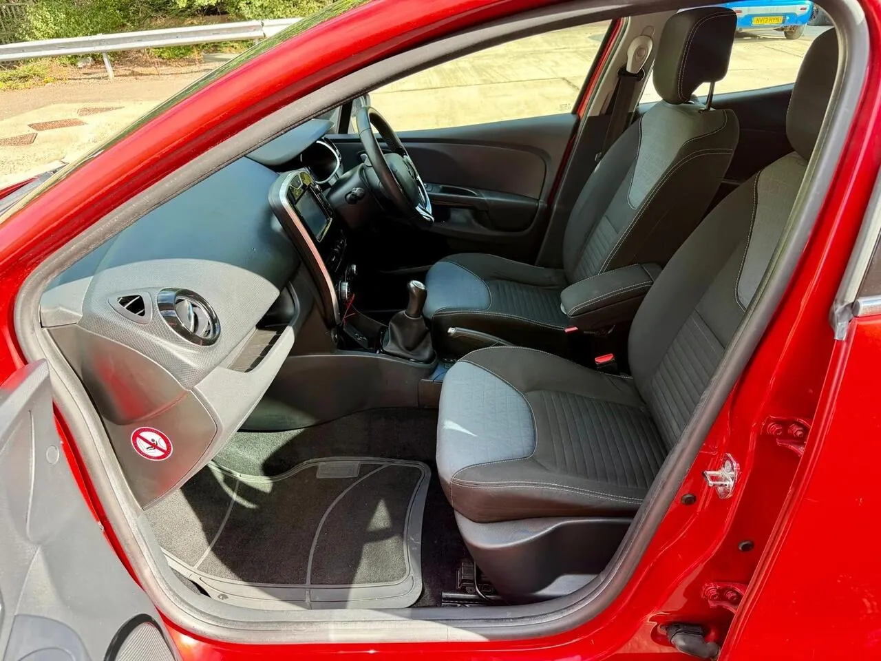 Renault Clio 2015 photo 5