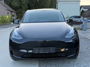 Tesla Model Y 2024 photo 2