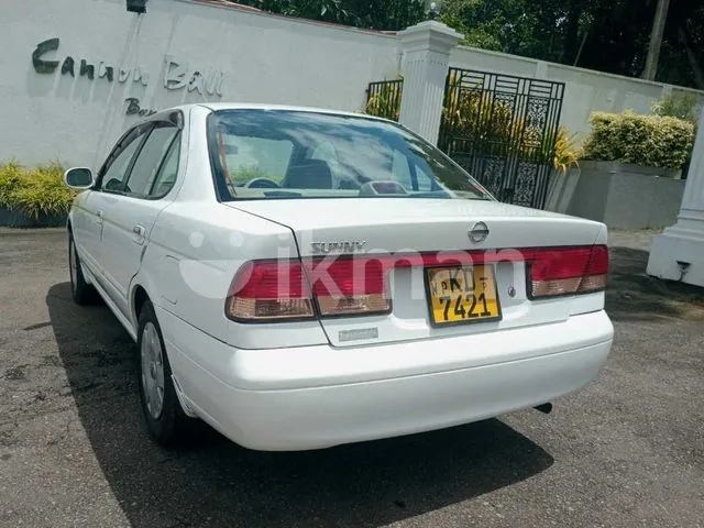 Nissan Sunny 2003 photo 3