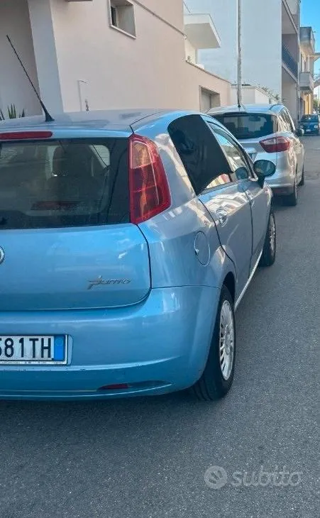 Fiat Grande Punto 2007 photo 2