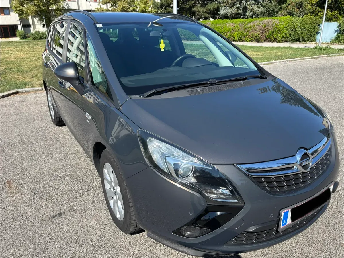 Opel Zafira Tourer 2014 photo 2
