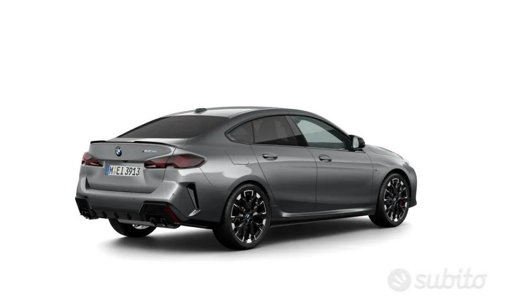 BMW 2 Series photo 2