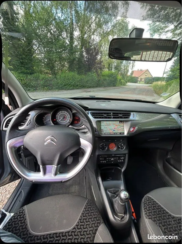 Citroen C3 2012 photo 3