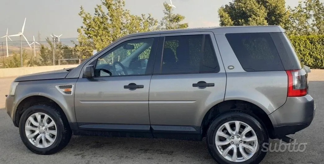 Land Rover Freelander 2 2008 photo 4