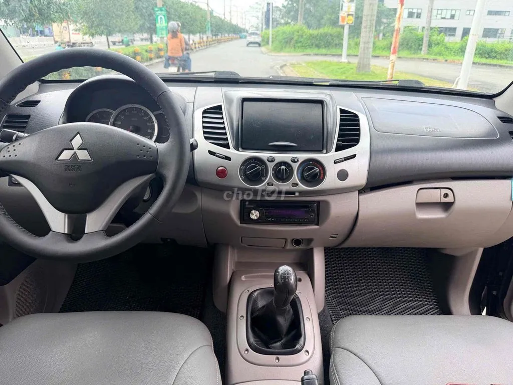 Mitsubishi Triton 2014 photo 5