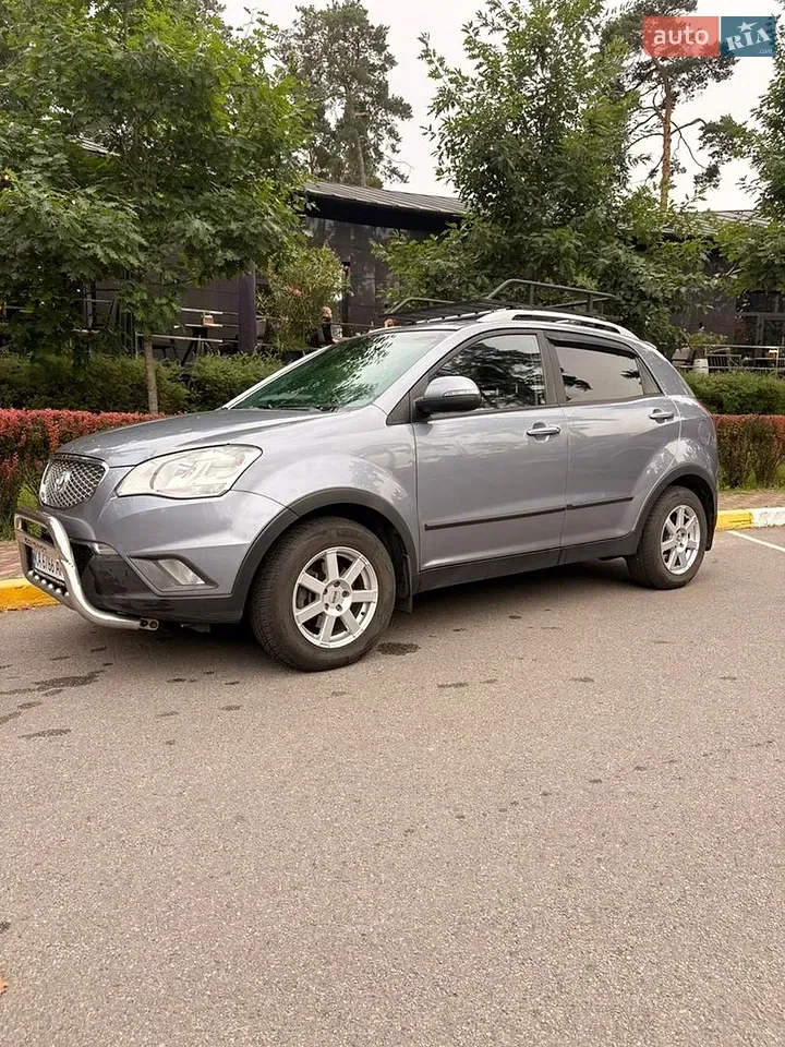 KG Mobility Korando 2012 photo 3