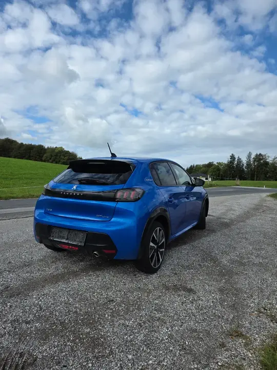 Peugeot 208 2020 photo 3
