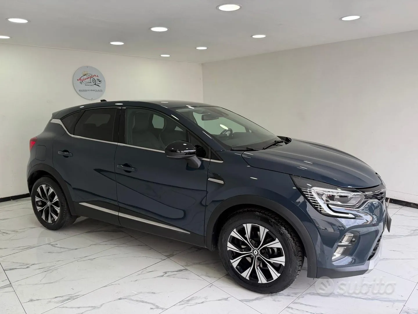 Renault Captur 2023 photo 3