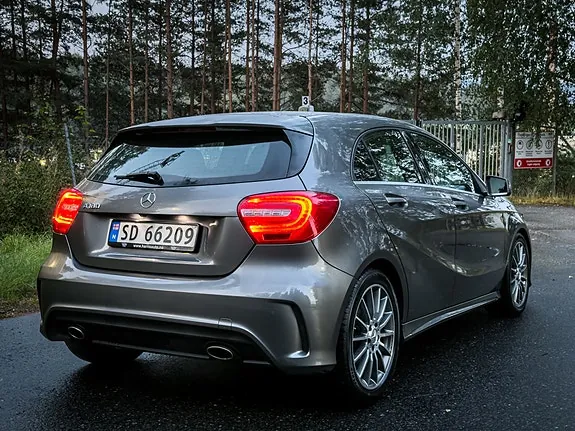 Mercedes-Benz A180 2013 photo 4