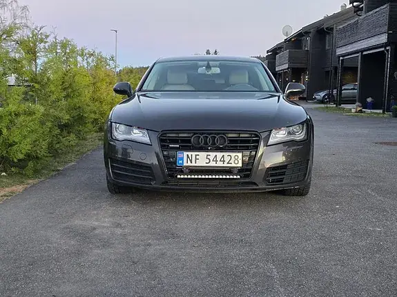 Audi A7 2012 photo 2