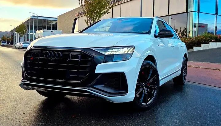 Audi Q8
