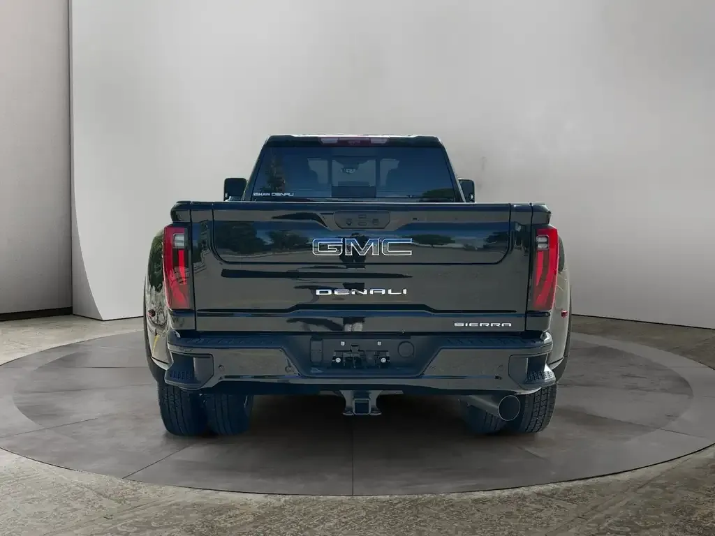 GMC Sierra 3500Hd 2026 photo 4