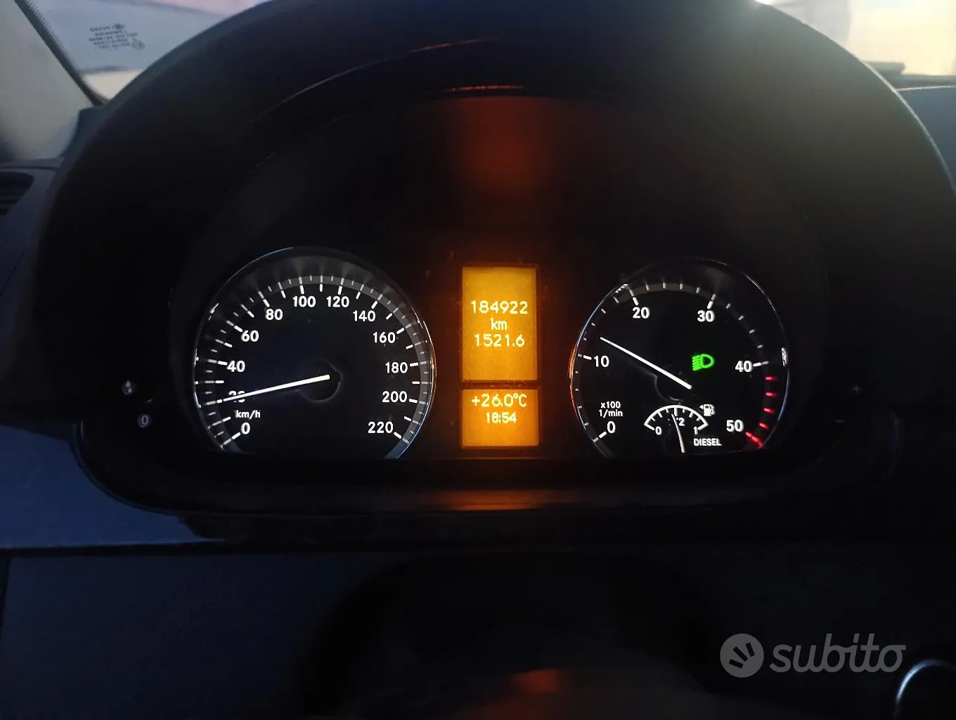 Mercedes-Benz Viano 2012 photo 3