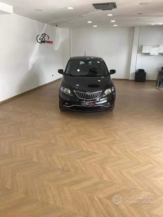Lancia Ypsilon 2023 photo 2