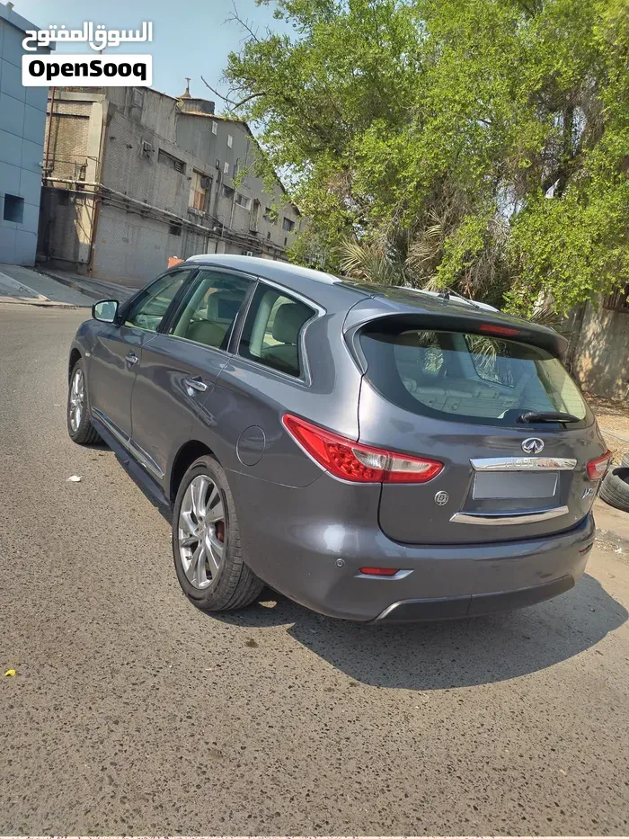 Infiniti Jx35 2013 photo 2