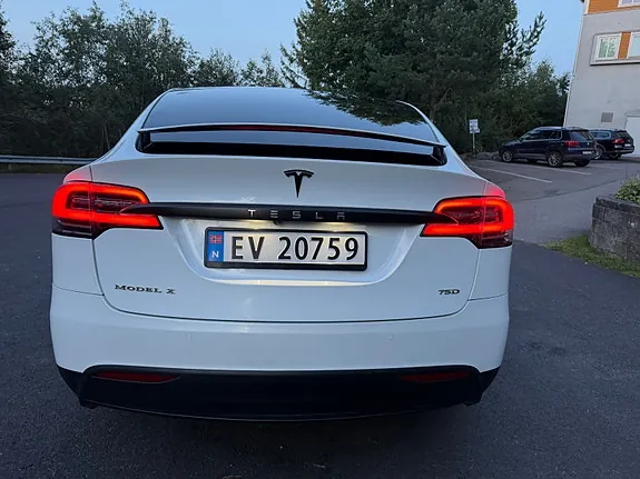 Tesla Model X 2018 photo 4