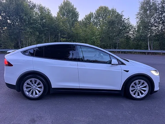 Tesla Model X 2018 photo 5