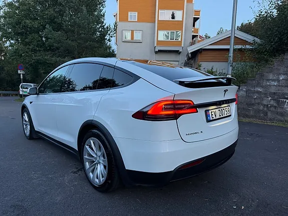Tesla Model X 2018 photo 3