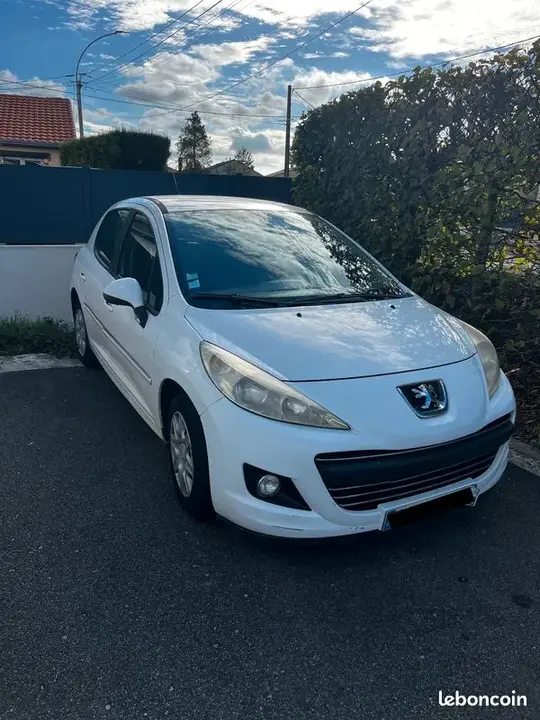 Peugeot 207