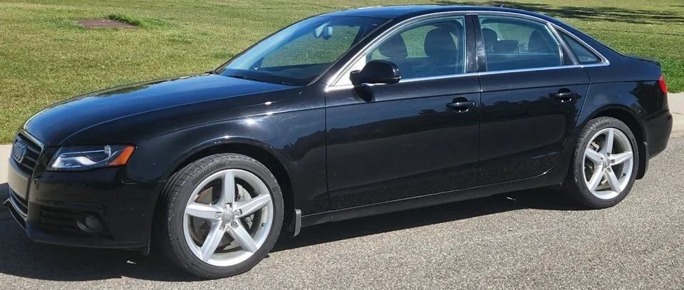 Audi A4 2012 photo 4