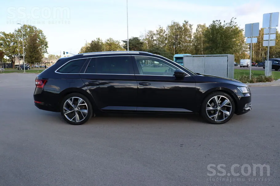 Skoda Superb 2018 photo 4