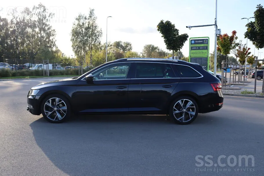 Skoda Superb 2018 photo 3