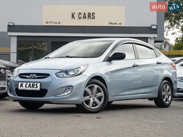 Hyundai Accent 2011 photo 4
