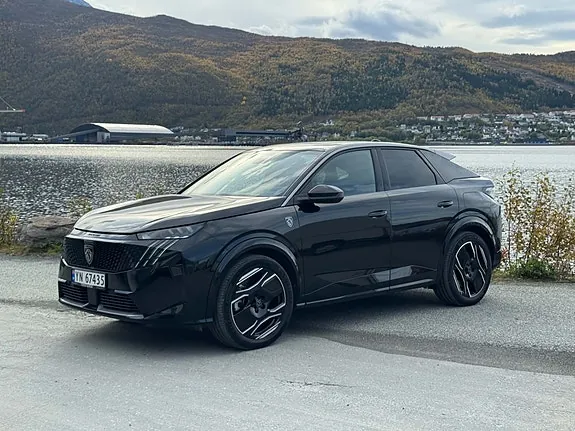 Peugeot E-3008