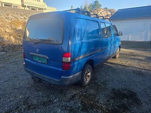 Toyota Hiace 2002 photo 3