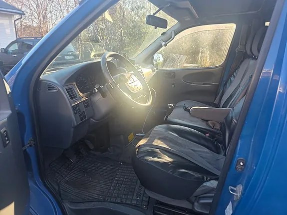 Toyota Hiace 2002 photo 5