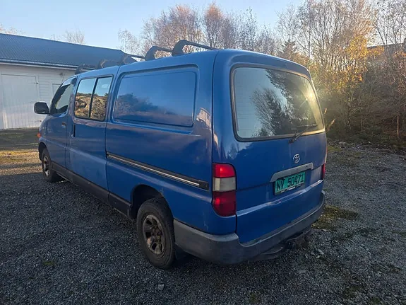 Toyota Hiace 2002 photo 4