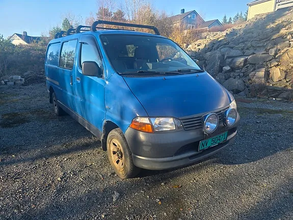 Toyota Hiace 2002 photo 2