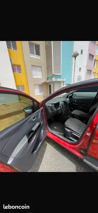 Renault Captur 2016 photo 2