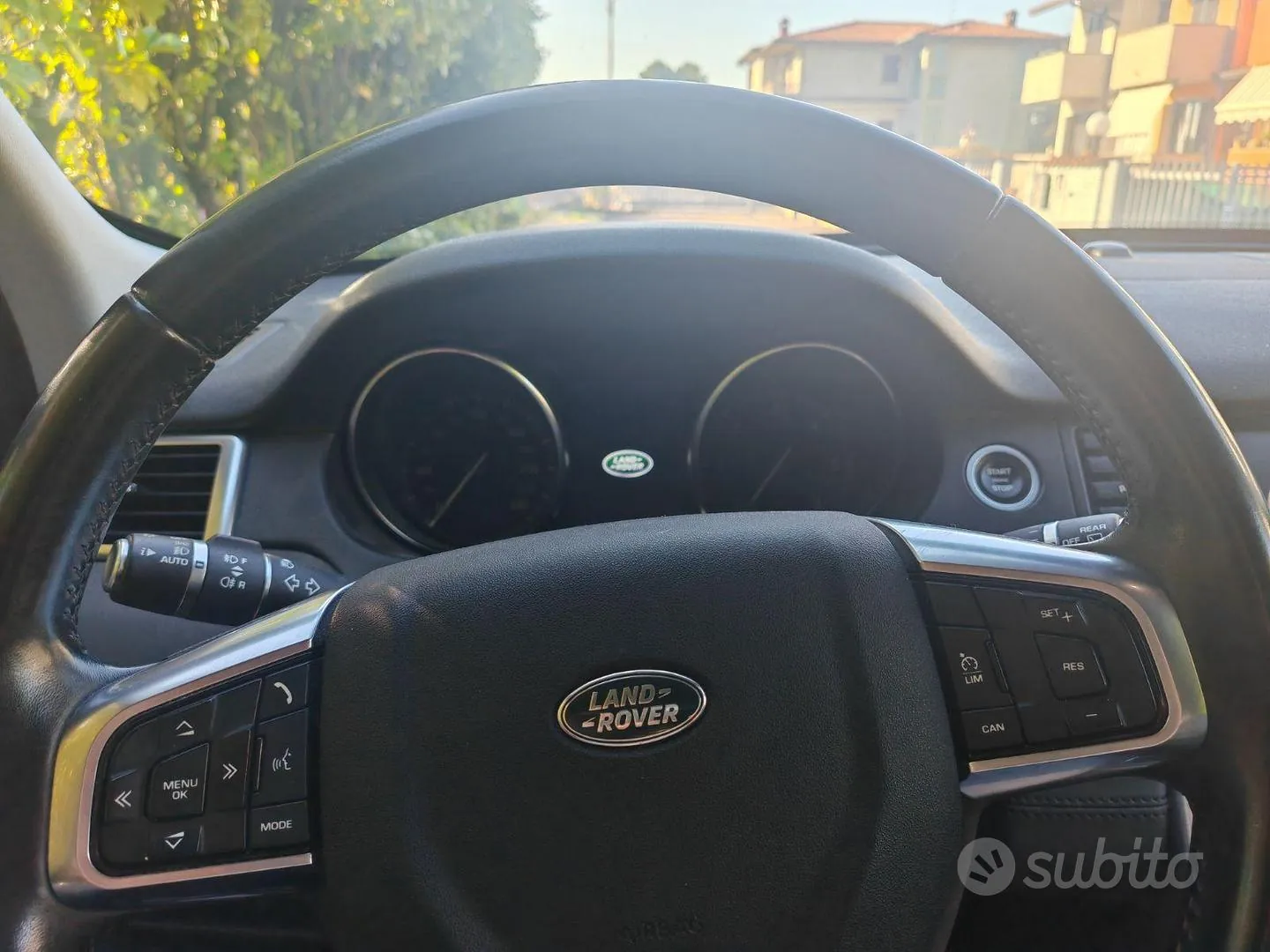 Land Rover Discovery Sport 2018 photo 3