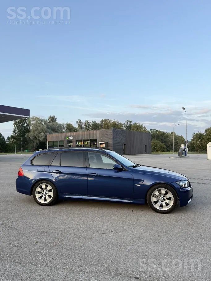 BMW 325 2008 photo 3