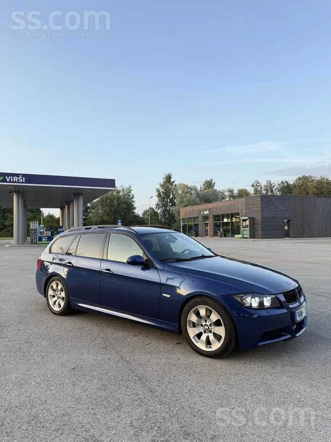 BMW 325 2008 photo 2