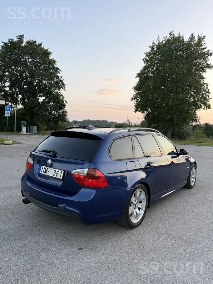BMW 325 2008 photo 4