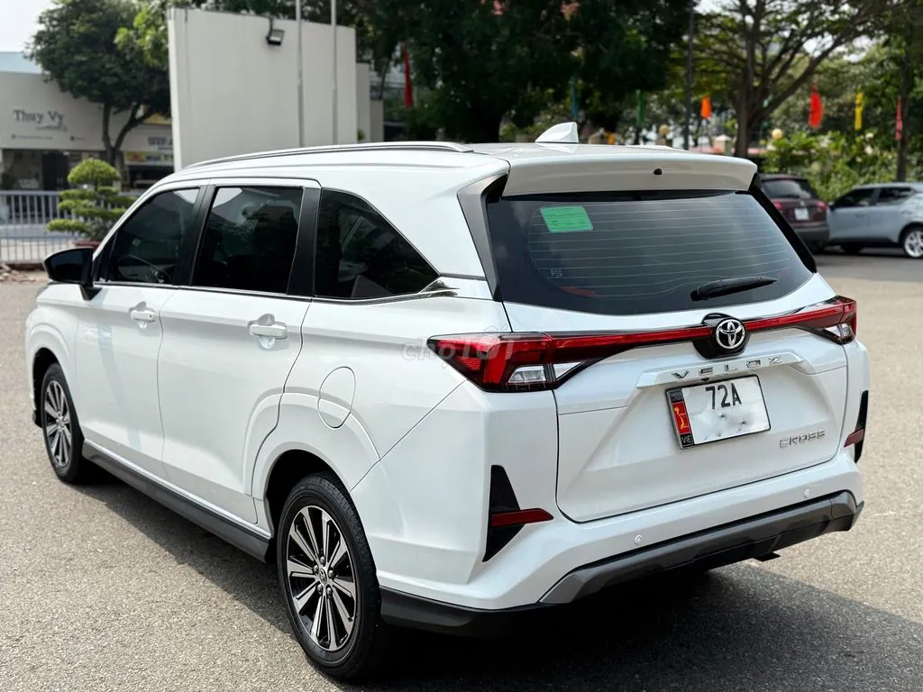 Toyota Veloz 2023 photo 3